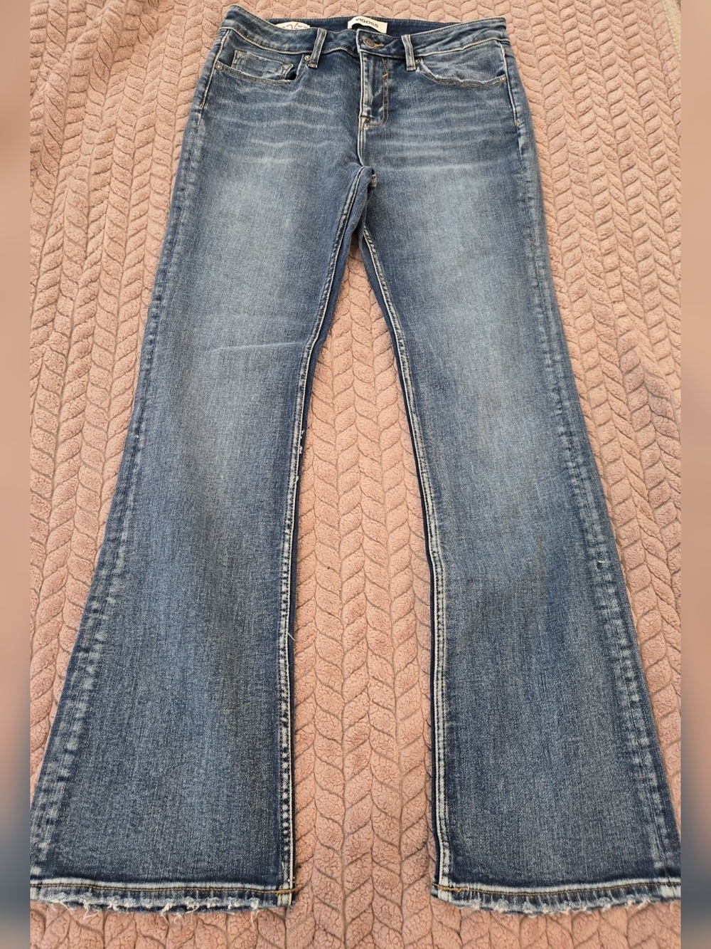 Vigoss Jagger Bootcut Jeans Size 30 Medium Wash Distressed Hem